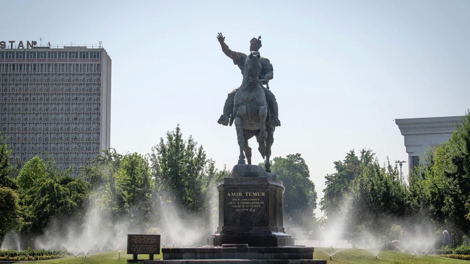 Amir Temur Square