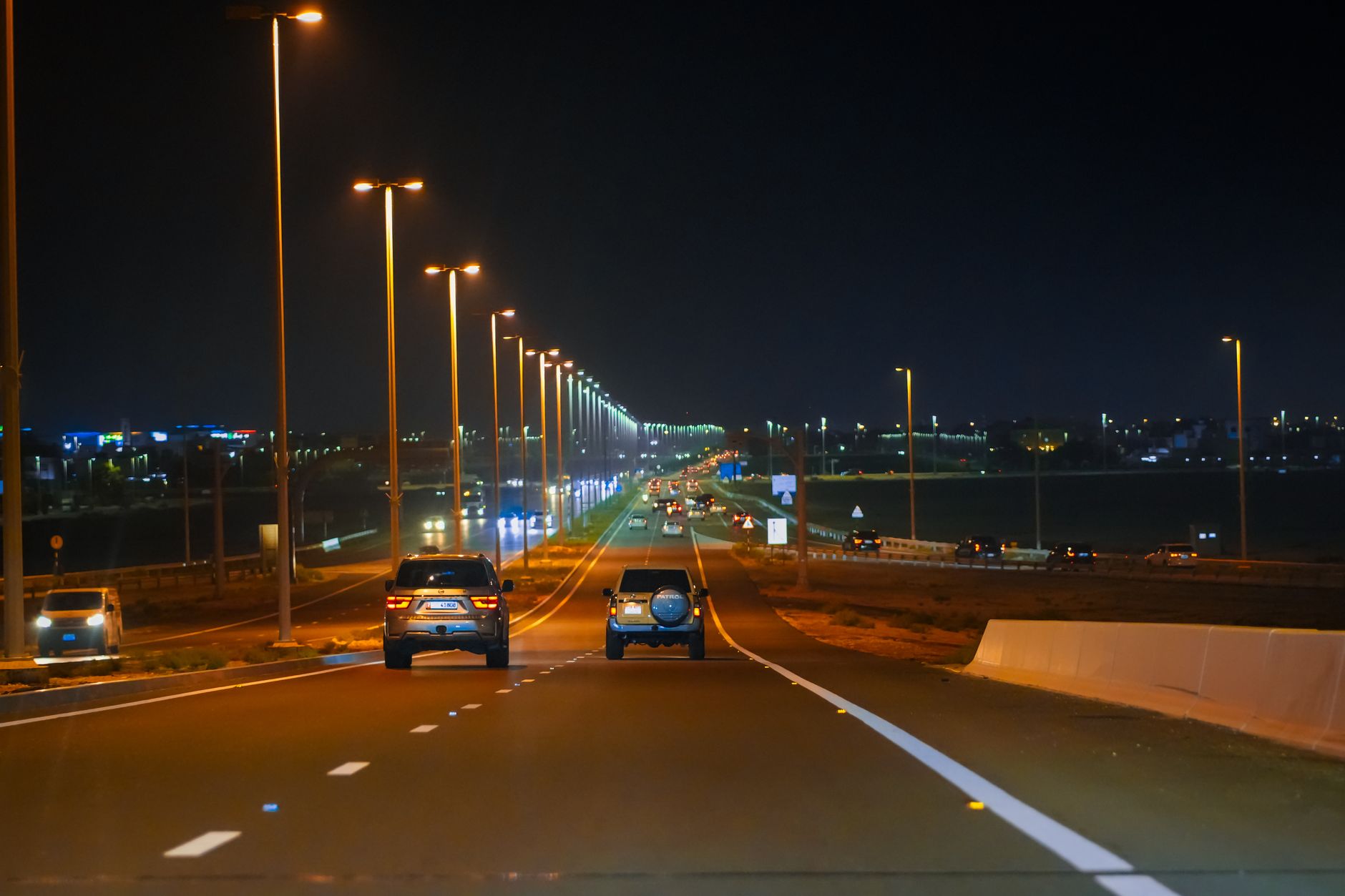 Promenade and bike path along the Corniche in Abu Dhabi