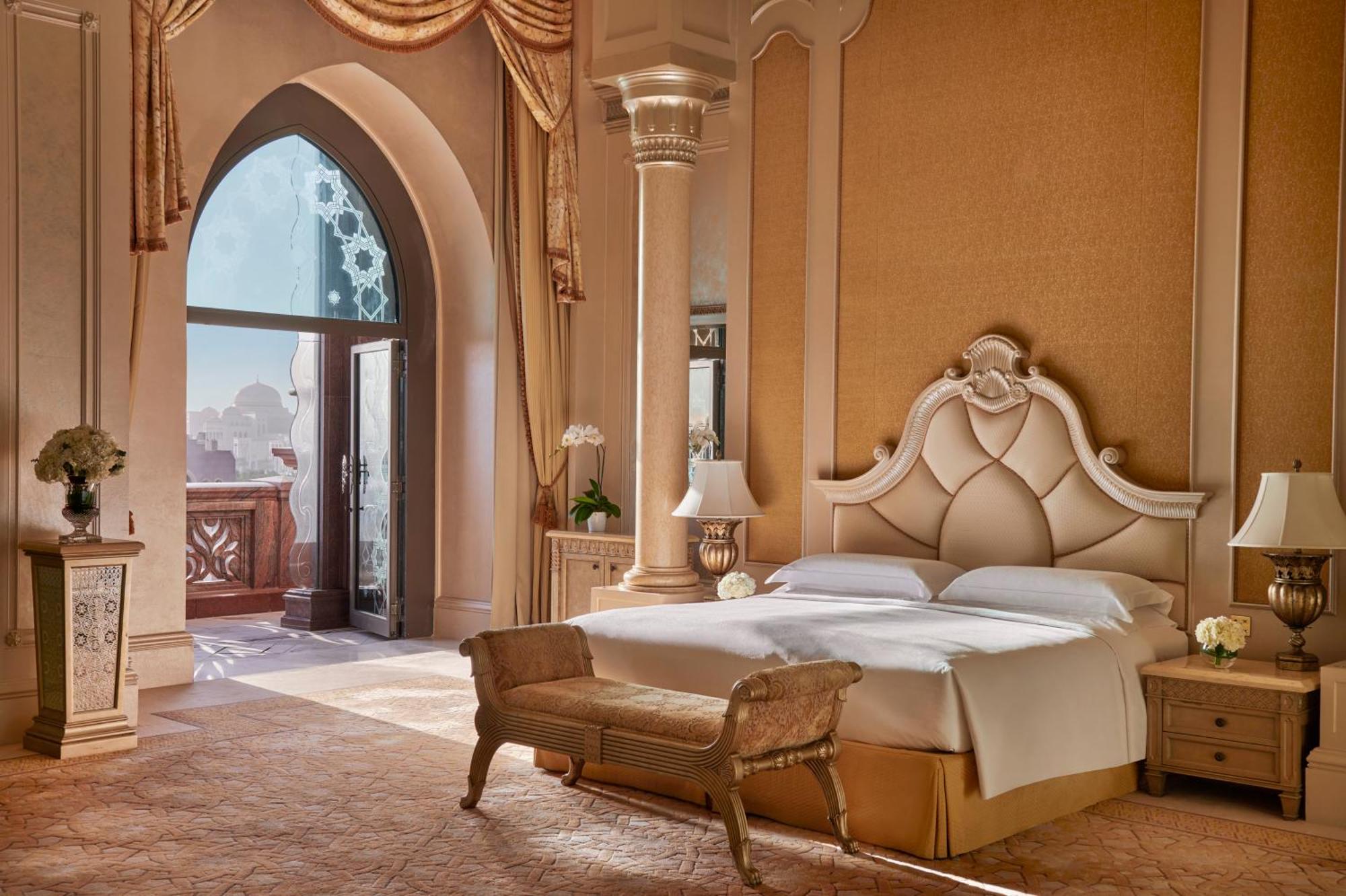 Emirates Palace Mandarin Oriental room