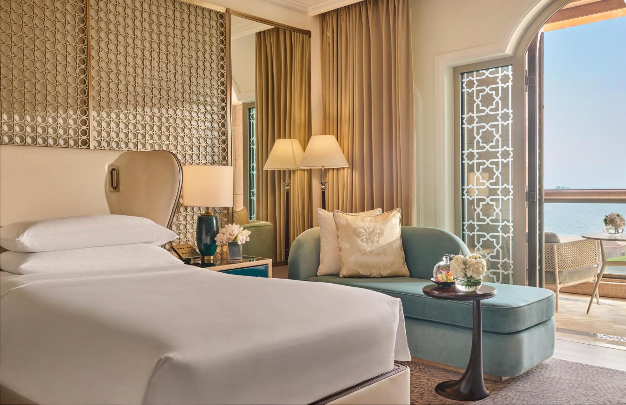 Emirates Palace Mandarin Oriental pool