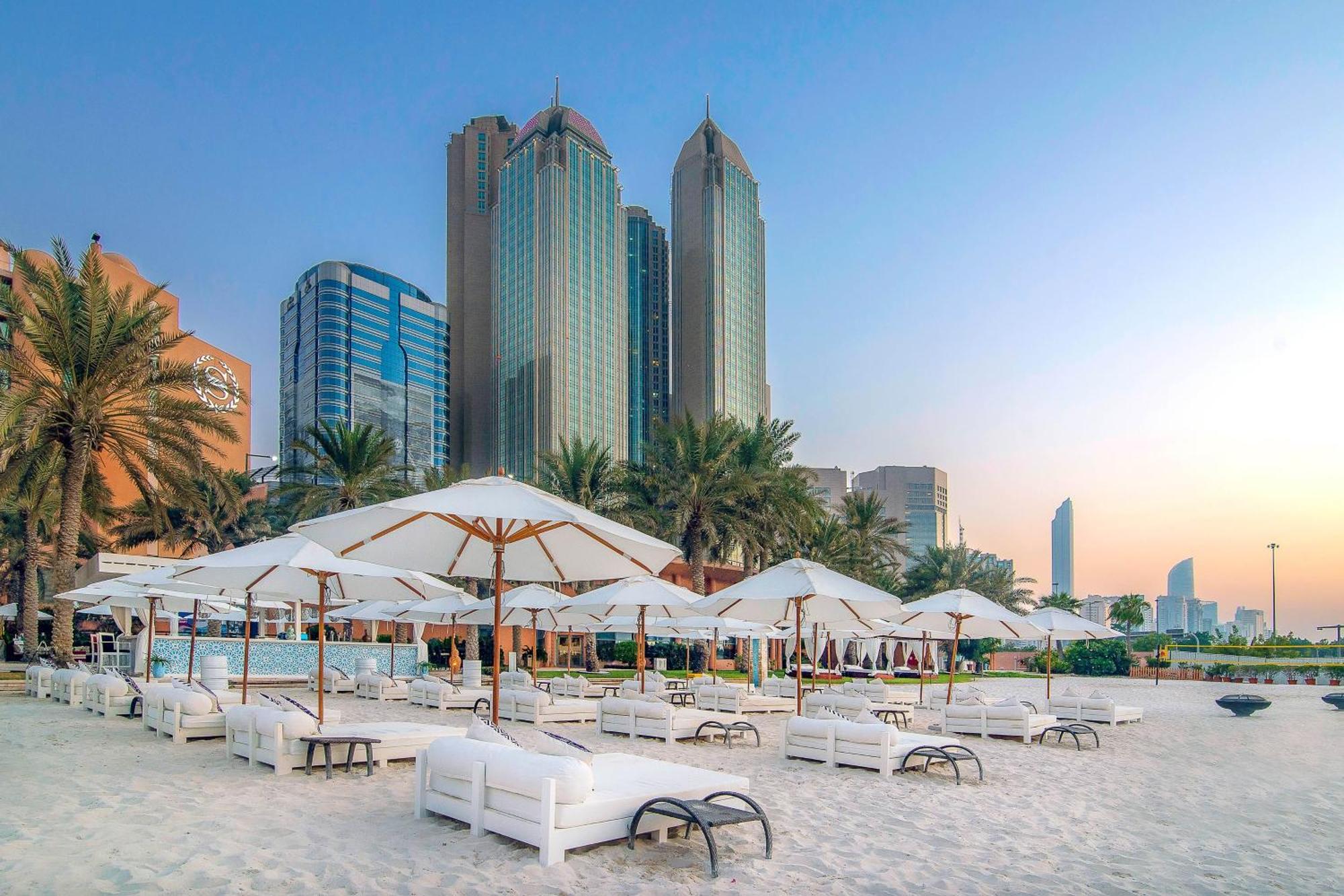 Sheraton Abu Dhabi exterior