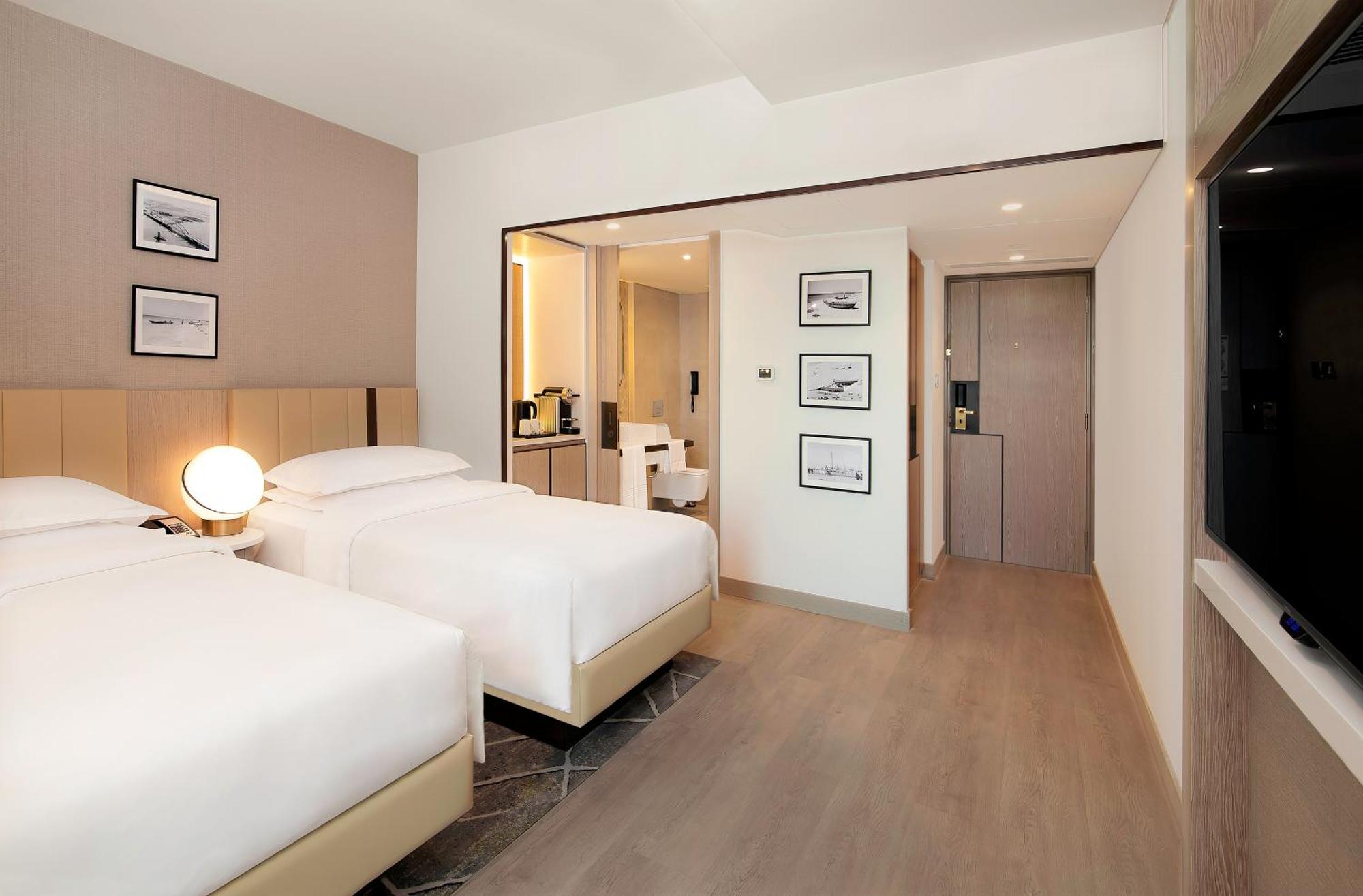 Sheraton Abu Dhabi room