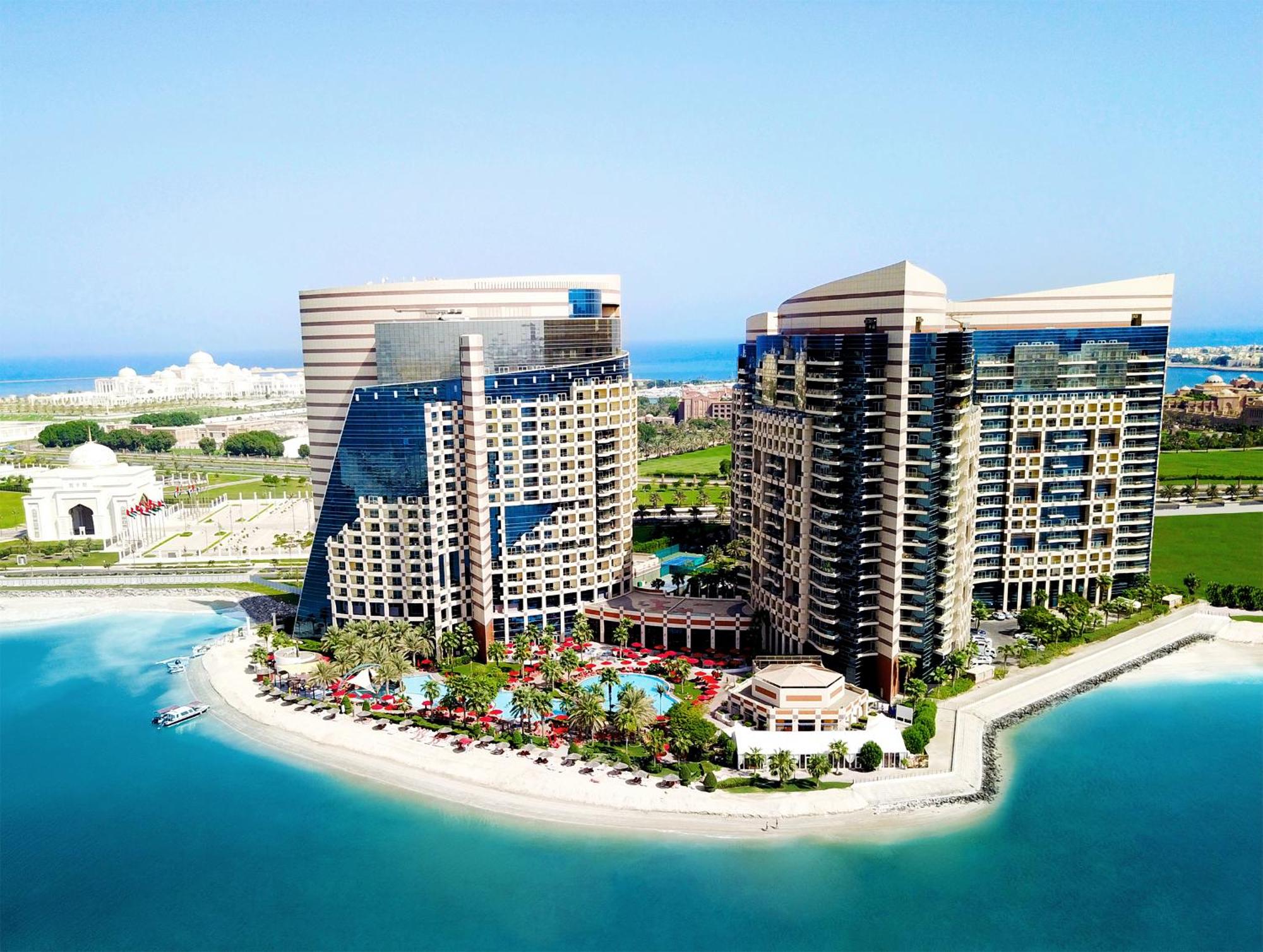 Khalidiya Palace Rayhaan exterior