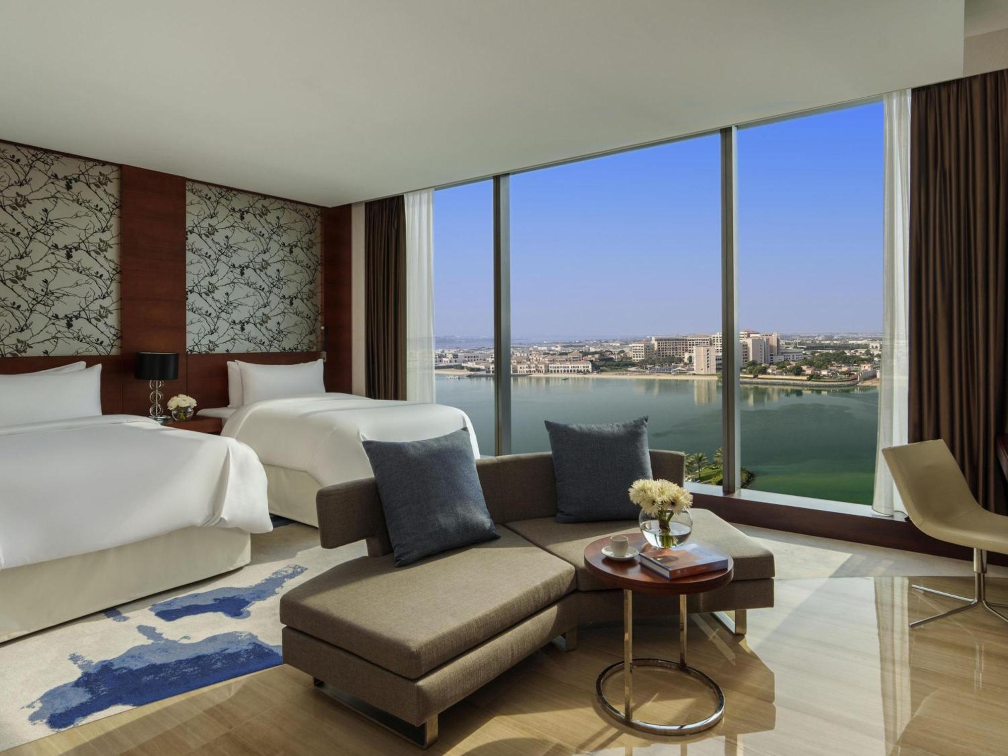 Fairmont Bab Al Bahr beach
