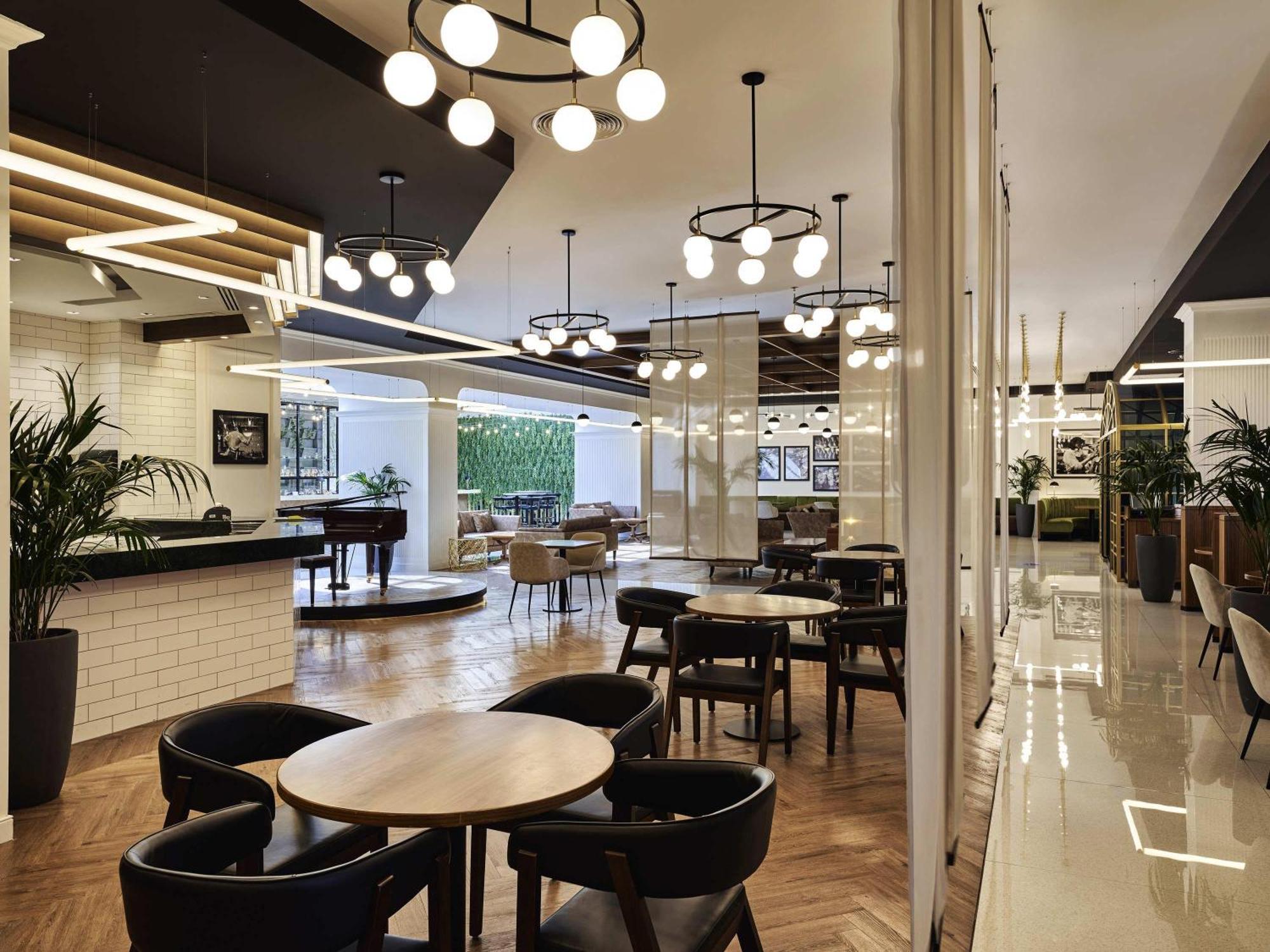 Fairmont Bab Al Bahr room