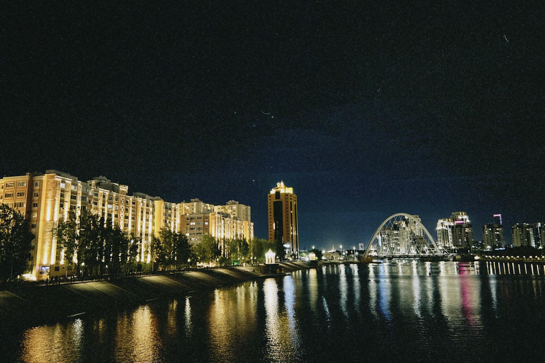 Astana After Sunset and Family Fun: What to Do in the Evening and Where to Go with Kids - Astana