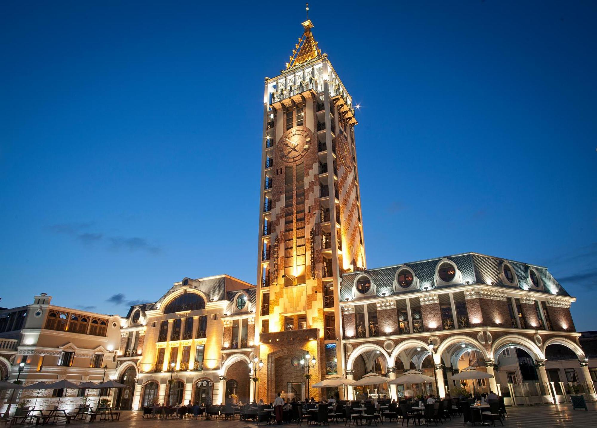 Piazza Boutique Hotel clock tower exterior