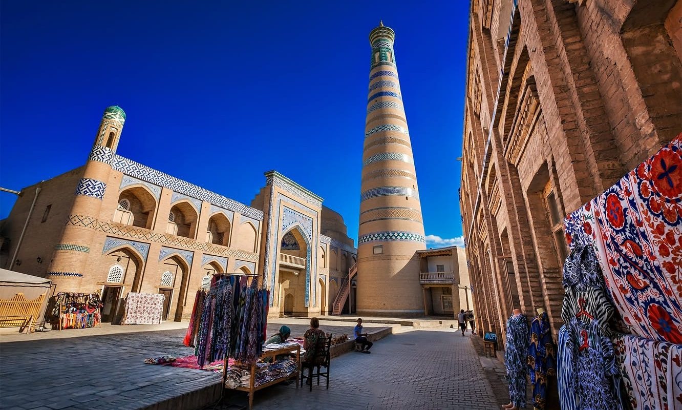 Photo Discover Khiva: Your Travel Guide