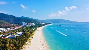 photo Sanya Bay Comparison: Honest Guide to Beaches, Hotels, Vibe