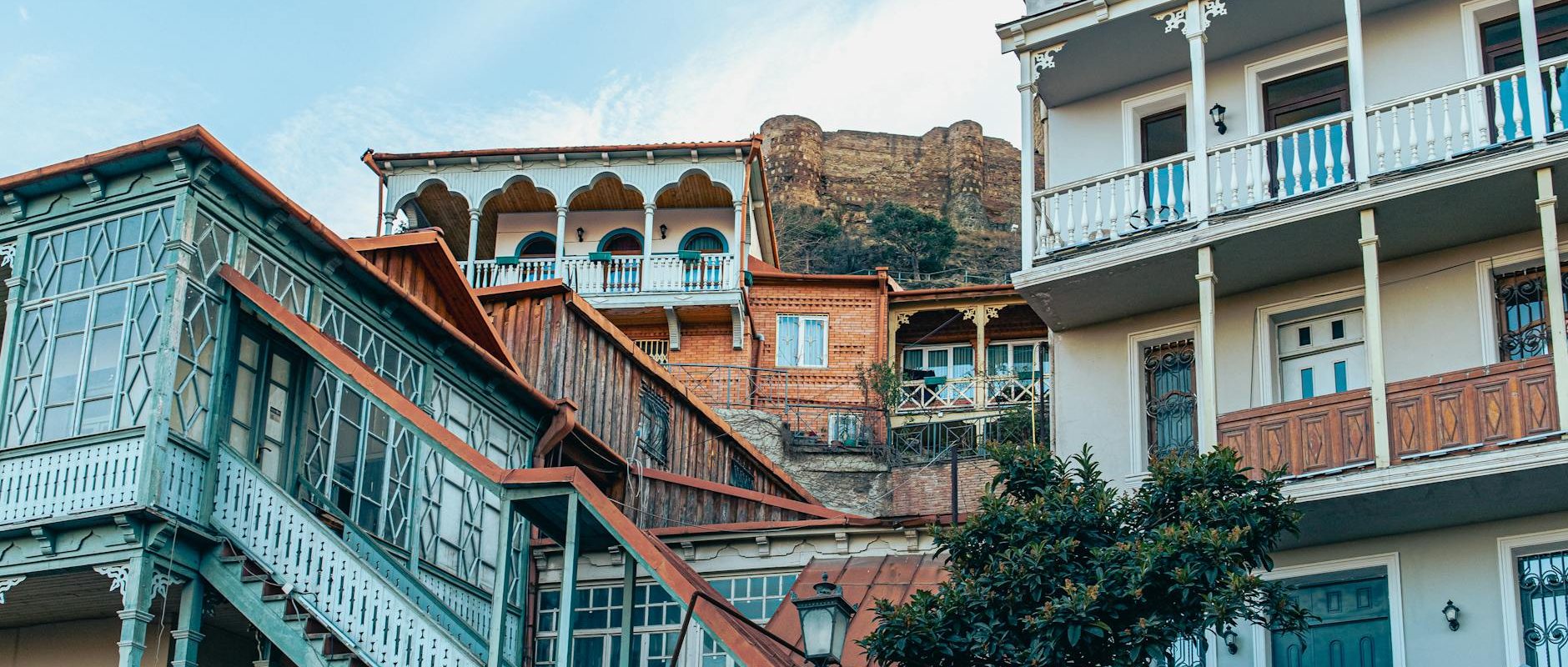 Photo Tbilisi's Hidden Gems: Explore Vibrant Neighborhoods