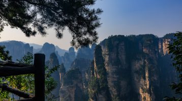 photo China Hotel Guest Scores in 2026 Crown a Small Mountain Town