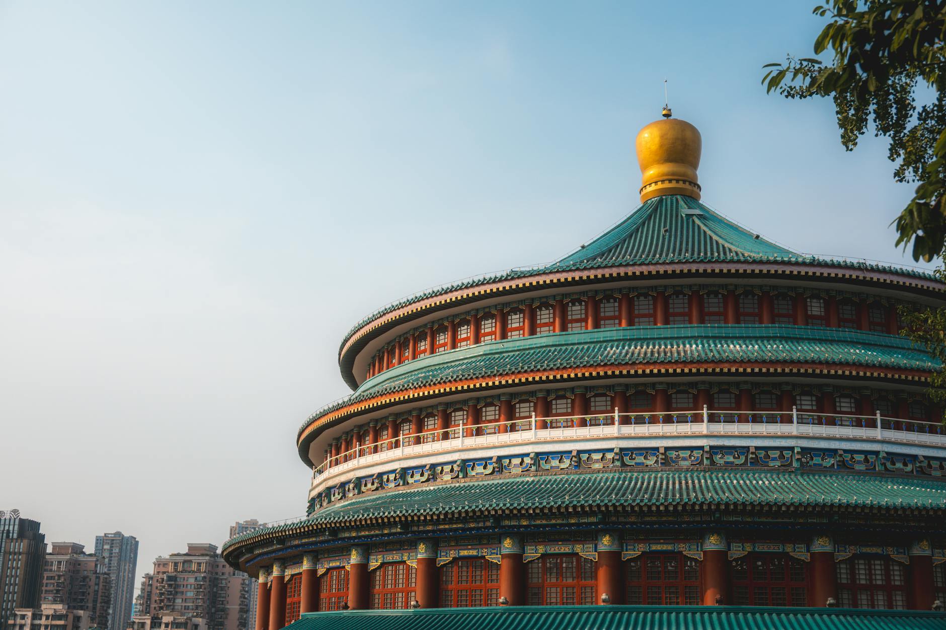 Urban Architecture and Futurism: When Buildings Blend with Mountains - Chongqing