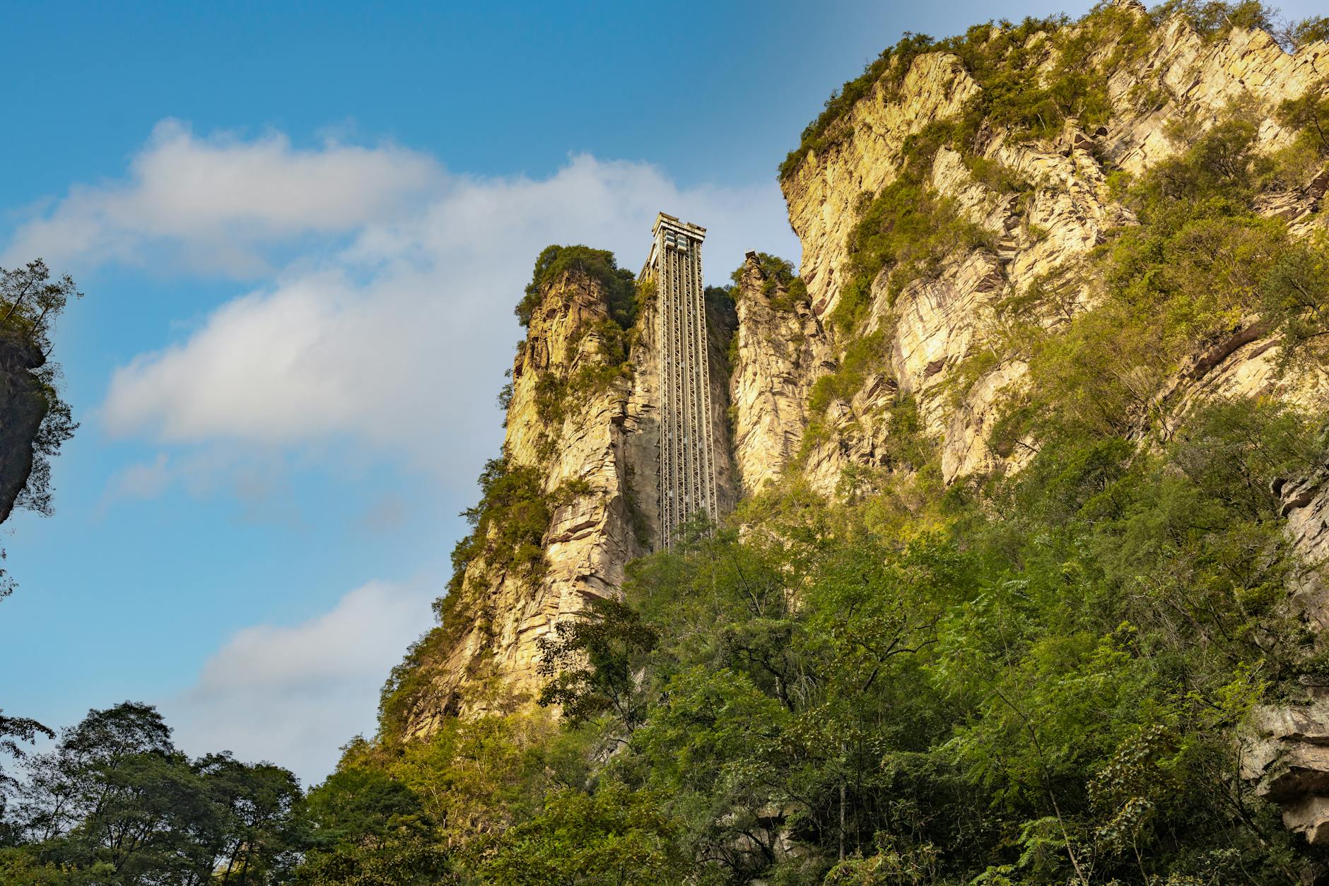 Food and Entertainment Costs: How Much Money to Bring to Zhangjiajie - Zhangjiajie