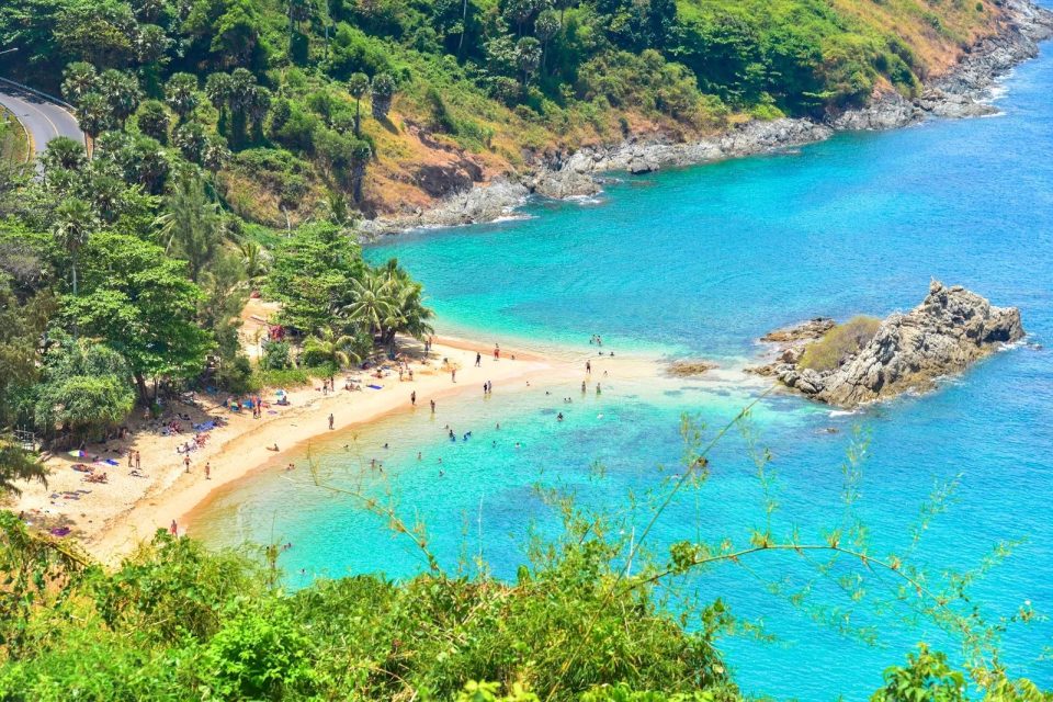 Ya Nui Beach with rocky outcrops and clear water