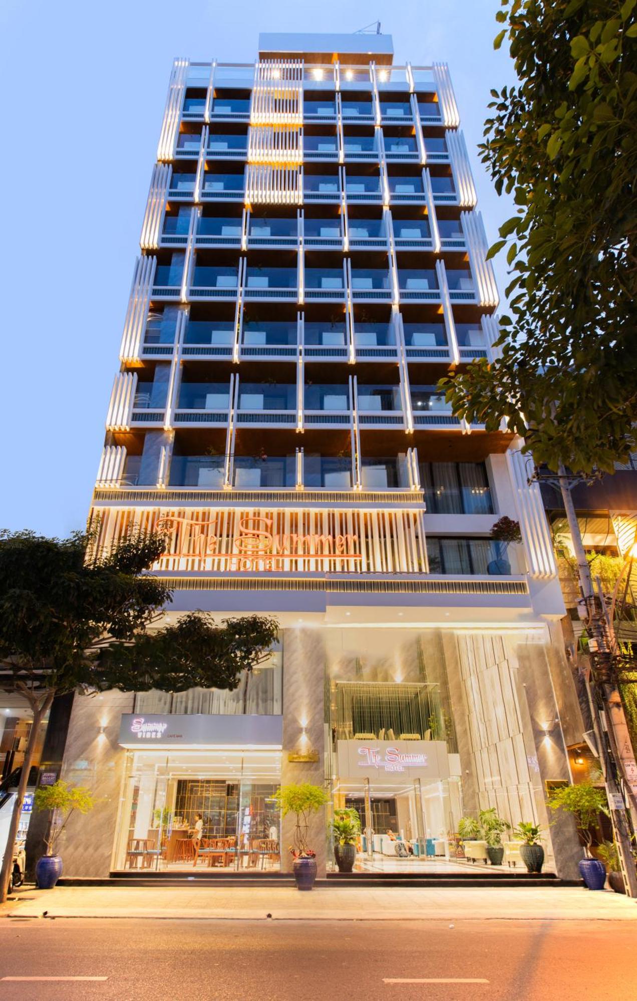 The Summer Hotel, photo 2
