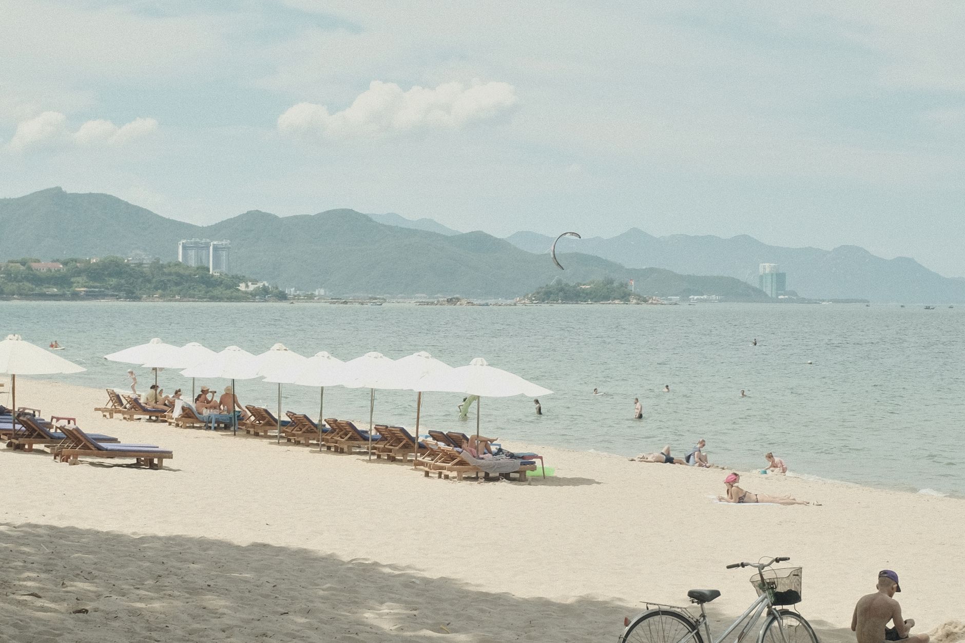 Beach on Hon Tam island