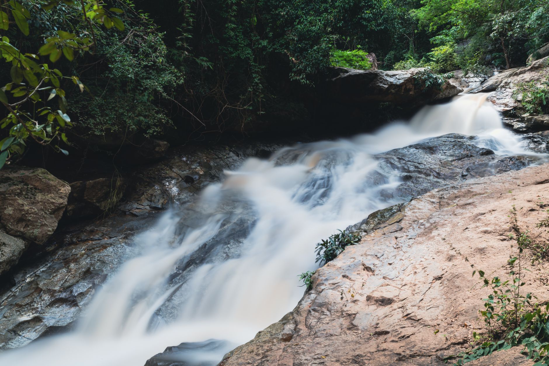 Diving into Chiang Mai's Waterfalls: Where to Cool Off and Enjoy Nature - Chiang Mai