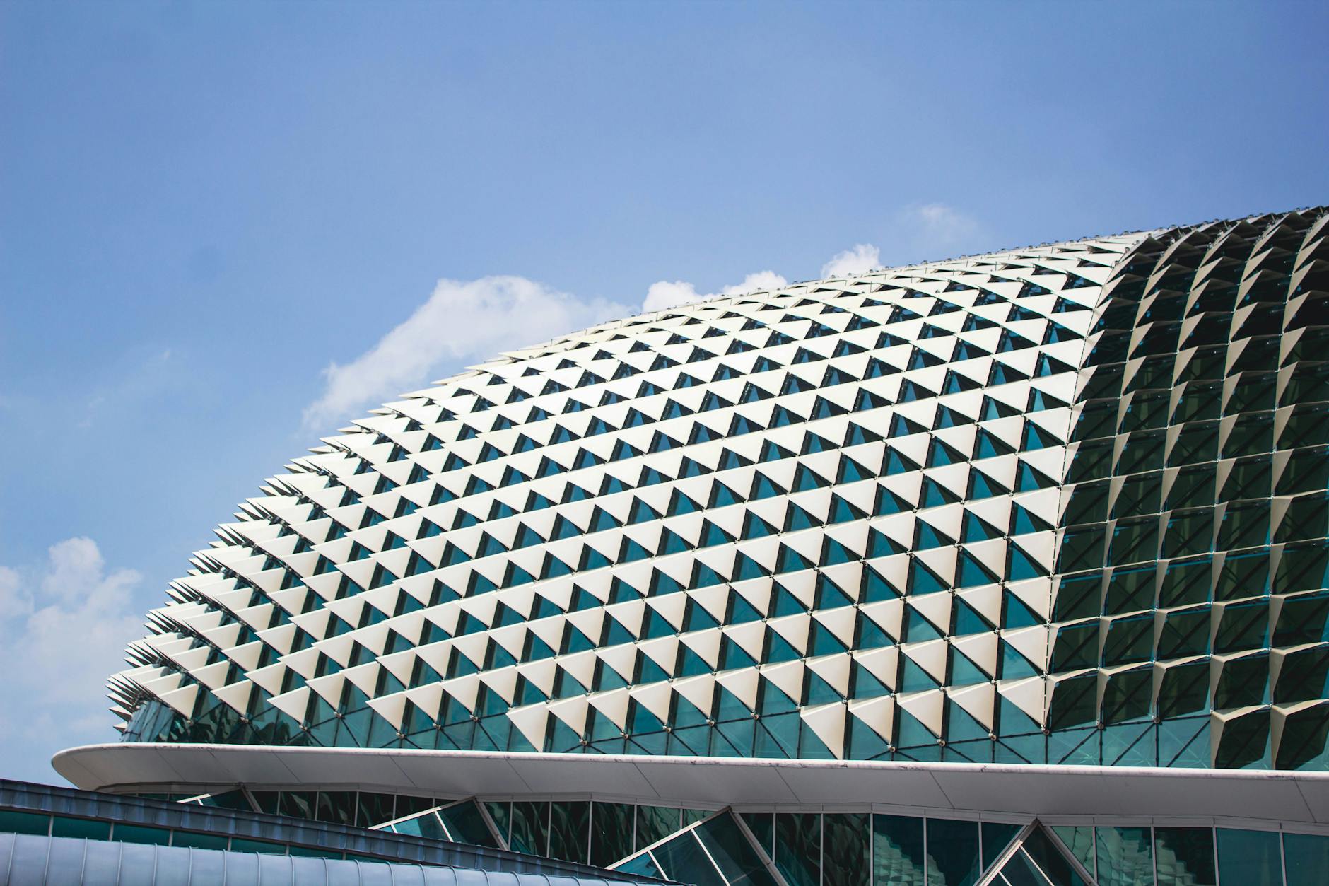 Architectural Futurism and Green Oases - Singapore