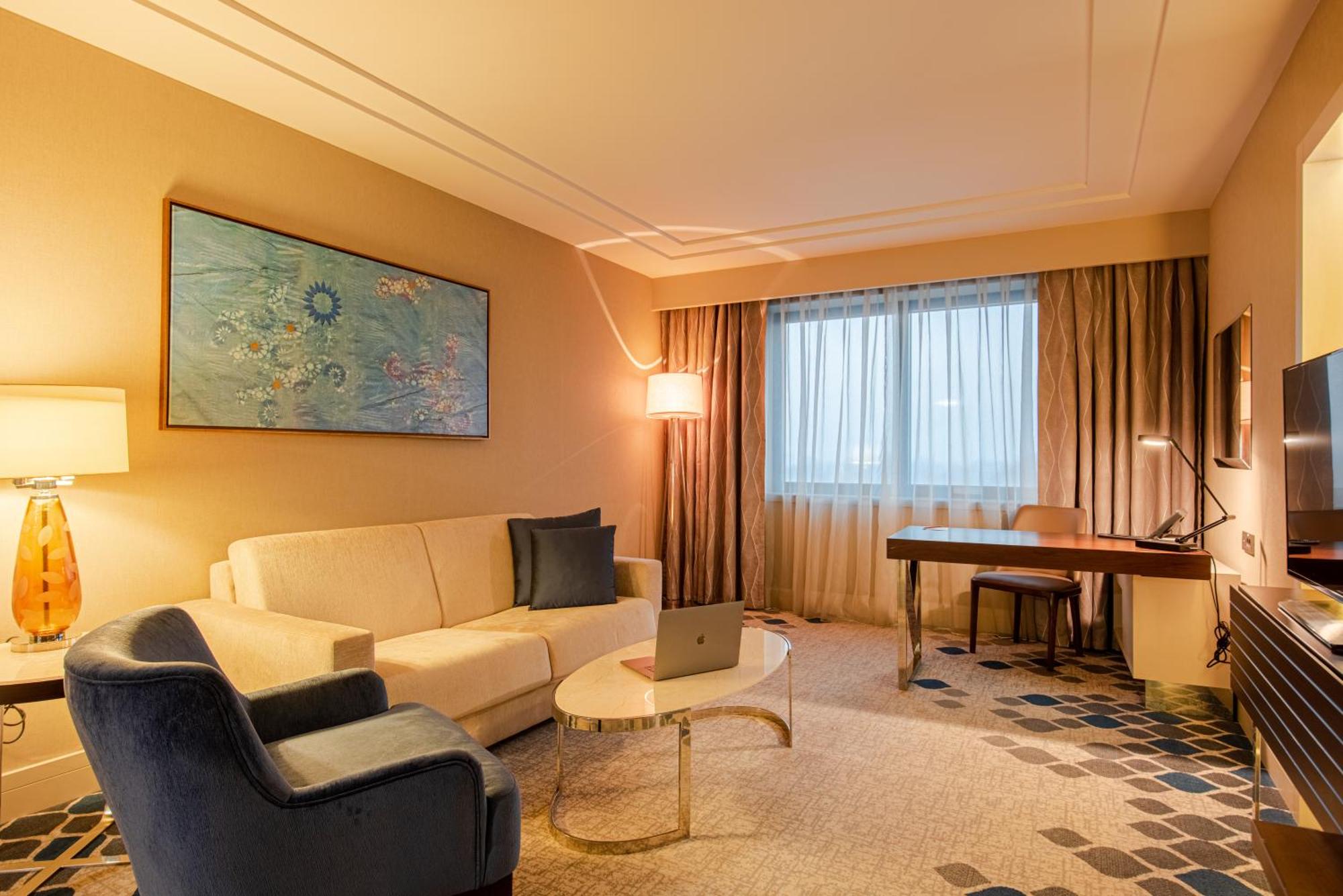 AZIMUT Grand Hotel Tashkent indoor pool