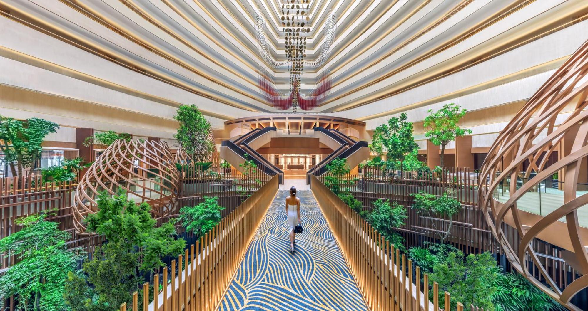 PARKROYAL COLLECTION Marina Bay, Singapore lobby with lush greenery